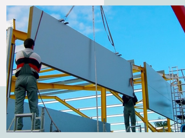 Монтаж сэндвич-панелей в Апатитах от 622 руб.